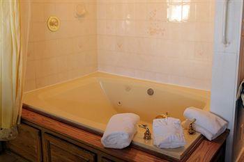 Sybaris Pool Suites Mequon Brown Deer Exteriör bild