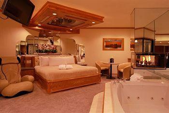 Sybaris Pool Suites Mequon Brown Deer Exteriör bild