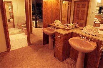Sybaris Pool Suites Mequon Brown Deer Exteriör bild